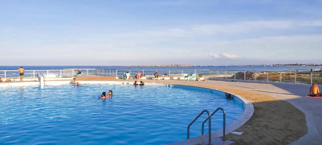 Cul de SacFront Line Unit 520 Ft2 - 48 M2, On Second Floor, Stunning Ocean View公寓 外观 照片